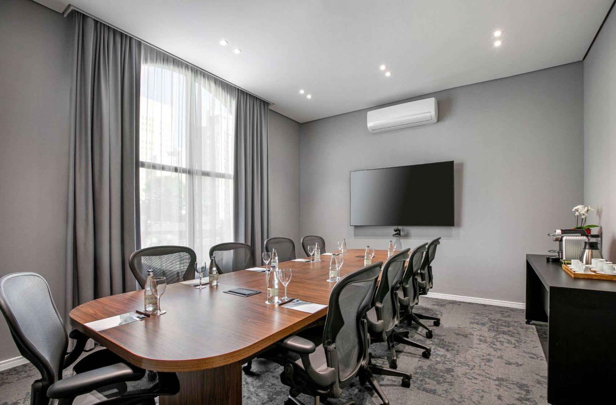 Melia Jardim Europa Hotel Sao Paulo Bagian luar foto Meeting room at the hotel