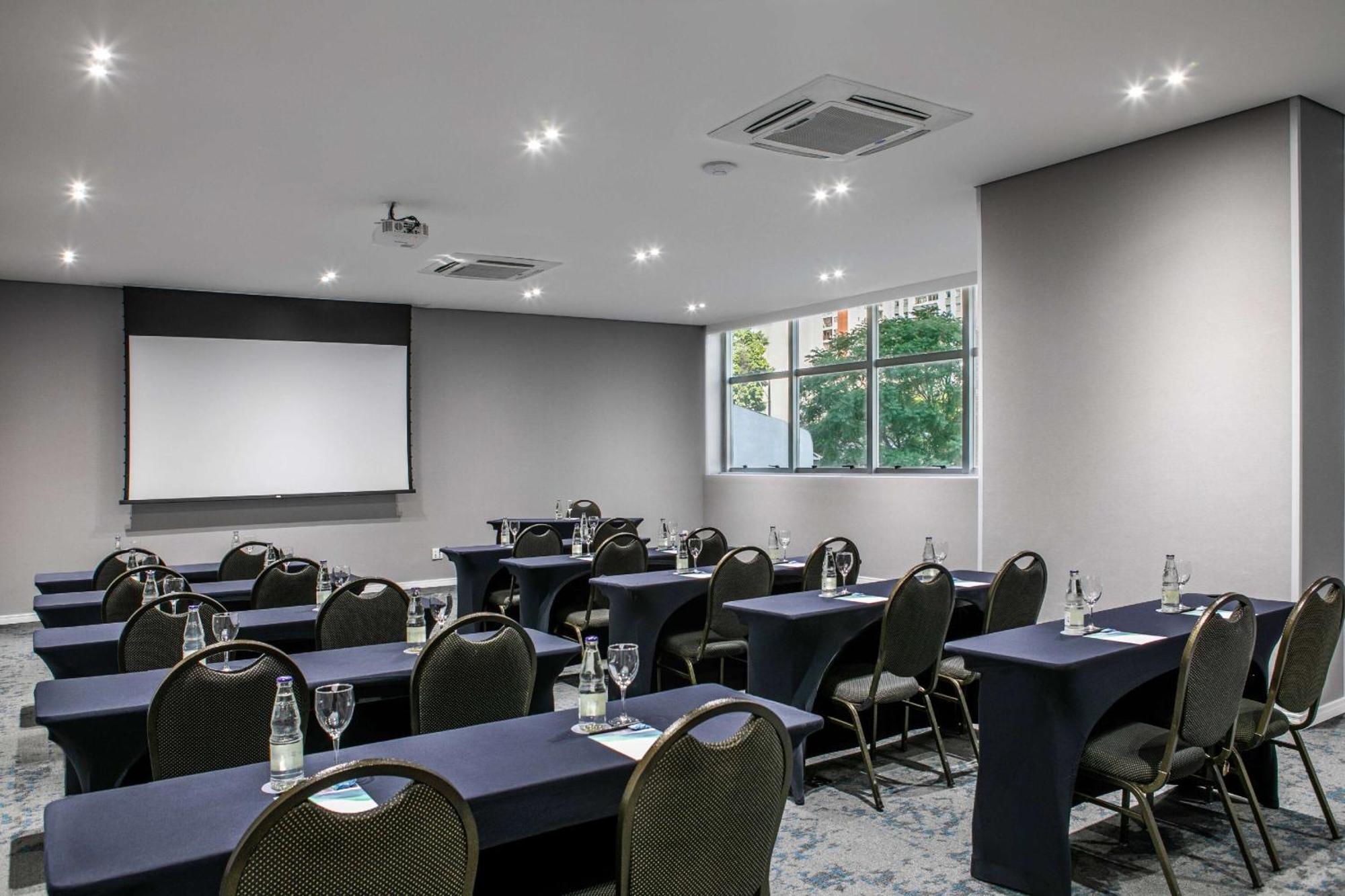 Melia Jardim Europa Hotel Sao Paulo Bagian luar foto Meeting room at the hotel